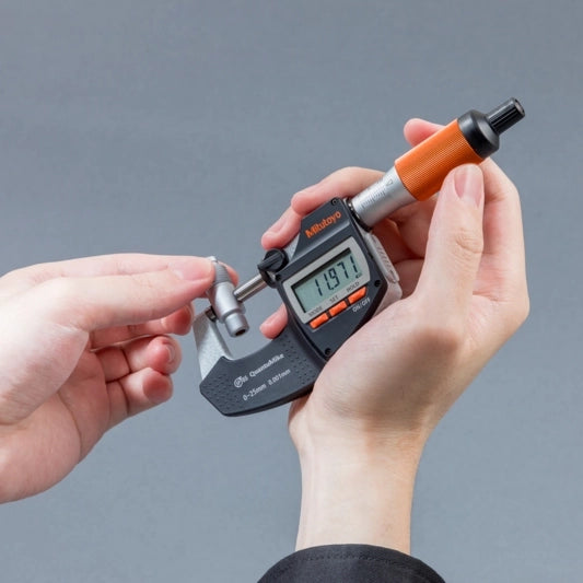 Mitutoyo digitale Bügelmessschraube